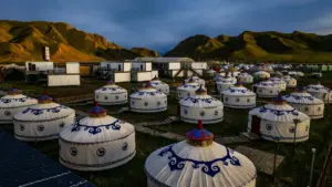 Omukutu gw’okusasula enkoko: enkola ez’eby’okutegeza ku ba-Josh creators mu Malaysia okwefako giveaways okuva mu Uganda.