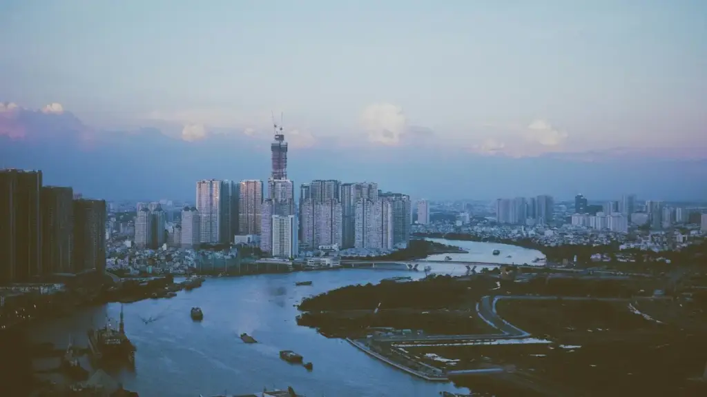 Omukutu gw'ebizinesi gwa Uganda: ebigezo, engeri y'okufuna abakozi ba Instagram mu Romania okusaba fixed-fee promotional deals n'obukodyo obulungi.