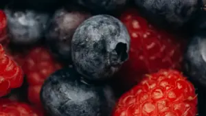 Ebimu ku ngulu y’okukola ne brand za Pakistan ku Clubhouse — engeri yo'okulaba, okutendereza mu media kit, n’okukola obukakafu mu 2026.