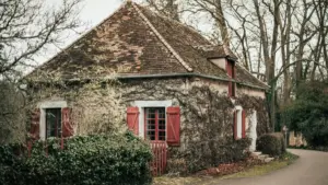 Omukutu guno gugenda kukuyamba okuva mu Kampala: ebyokulonda eby'enjawulo, enkola z'okuddamu abakola YouTube mu Lebanon, n'ekiyinza okukuyamba okutatiza UGC campaigns yo.